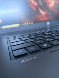 HP ZBook 17 G3 • خدوش • بغداد الحرية