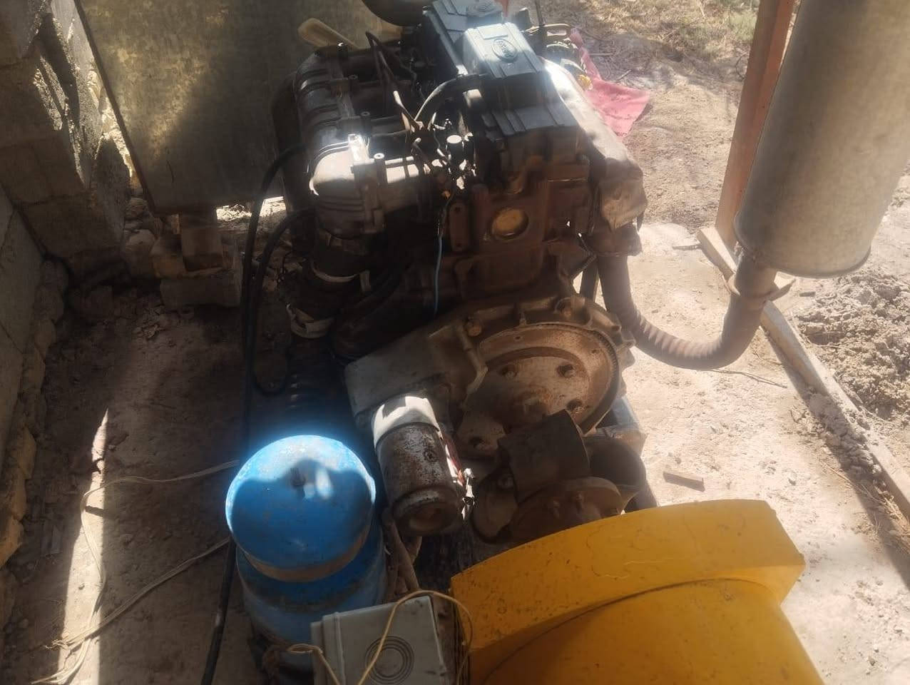 مولدة للبيع مولد كيا 3000 جنريتر 30KV سنغل باتري جديد شلال نظيف محرك جاهز وشغال تجي تشغل وتحول 
السعر 13 ورقة
الموقع الديوانية طريق السنية 
رقم صاحب المولدة ***********
