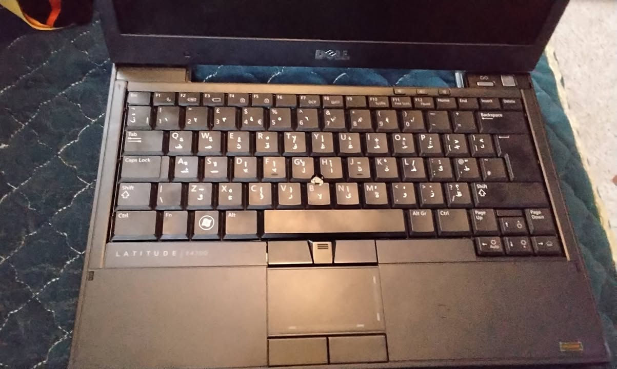 السلام عليكم عندي لابتوب من شركت DELL نضيف كلش بس بدون بطاريه هارد ٣٠٠ كيكه رام ٢ كيكه تكدر زيد
رامات ddr3 مكاني بغداد الزعفرانيه رقمي *********** سعر ٤٠ بي مجال قليل

