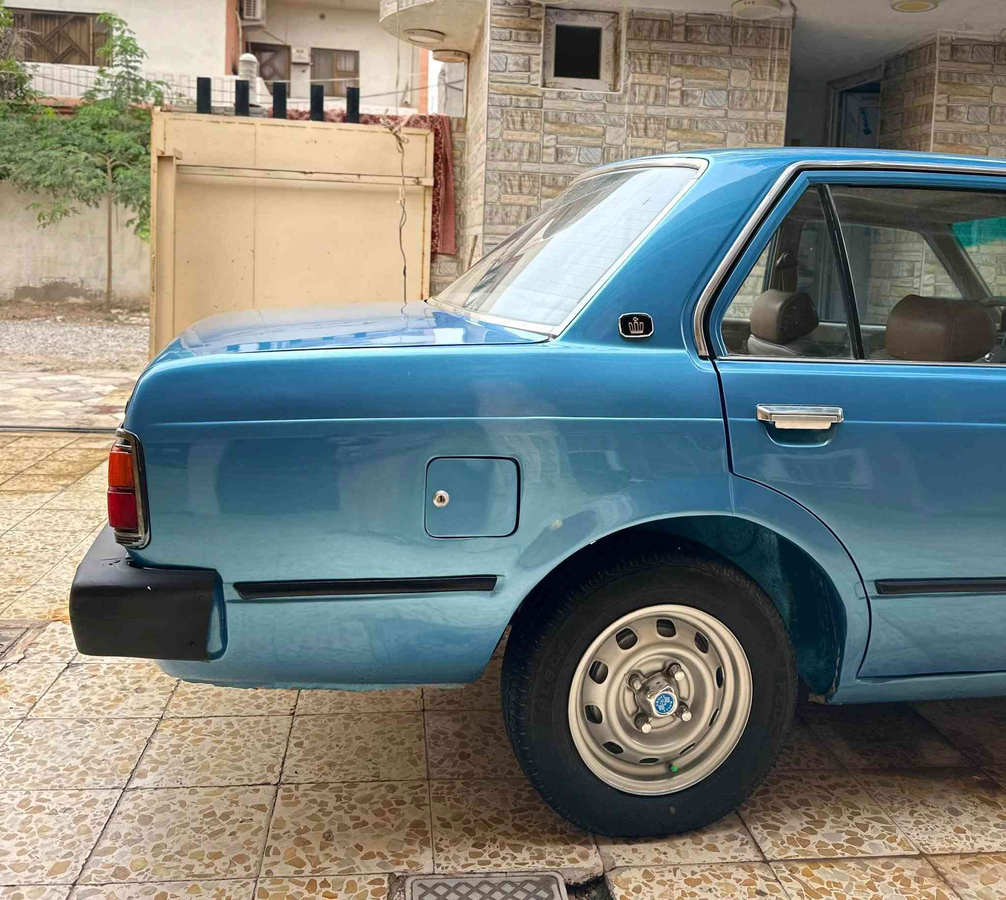 السلام عليكم
تويوتا كرونا للبيع 
لون سمائي مميز 🚙
موديل 1982 ✅
محرك 1800 كابريتر ✅
كير عادي 4 نمر ✅
كير و محرك بلاديات بشرط ✅
صدر بشرط ✅
تبريد شغال ❄️ ✅
سيارة مصبوغة عام للجمالية بدون اي حادث ✅
غرفتها نظيفة جداّ ✅
الكشنات نضاف ✅
تنته و بطاين و كاعده جدد ✅
تيرات نضاف ✅
مسجل بلوتوث و سماعات و دمام بالصندوك ✅
كهربائياتها كلها شغاله ✅
السياره وياها سويچين مال شركة 🔑 ✅
السياره رقم ديالى مميز و رقم انكليزي و السنويه لحد 31 و هزه جديده و بسمي و تحويل ثاني يوم ✅
السعر 40 ورقة و بيها مجال جداً قليل حك الجية 
مكاني ديالى / بعقوبة
 الشراي يتصل على الرقم ***********
اقره المنشور زين قبل لا تتصل
