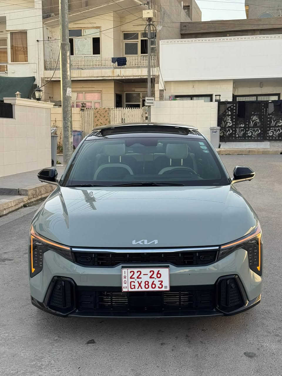 السلام عليكم للبيع k4 GTLine 1/1 2025
مواصفات امريكية

بصمة 
تشغيل عن بعد شاحن وايرلس
فتحة سقف بانوراما
مقاعد خزن كهرباء + تبريد 
رادارات امامية قيادة ذاتية والحفاظ على المسار رادارات جانبية نقط عمياء
رادارات محيطيه  تنبيه عبور + بريك ذاتي 
شفتات ستيرن 
لدات نهارية امامية 
بك لايت خلفي لد شمعة
لدات داخليه متغير كل الالوان 
سستم  صوت هارمن كاردن
مكينة 1.6 تيربو 🚀
ويل كب 17 اسود 
شاشة كبيرة  لمس مع عدادات ديجيتال
كاميرا خلفية دوارة
وضعيات قيادة  نورمال سبورت
حساس هواء اطارات
اشاير بالمري
صندوق ذكي
مقاعد جلد اسود وابيض داخل لونين 
تدفئه + تبريد مقاعد اماميه 
مقاعد خزن ميموري
لايتات زينون 6 عدسات 
اشاير ديجيتال مع الكاميرا
وباقي المواصفات المعروفة
ماشيه 38.000km 
السعر : 198 ورقه وبيه مجال قليل 
مكان السياره اربيل 
للاستفسار : ***********
