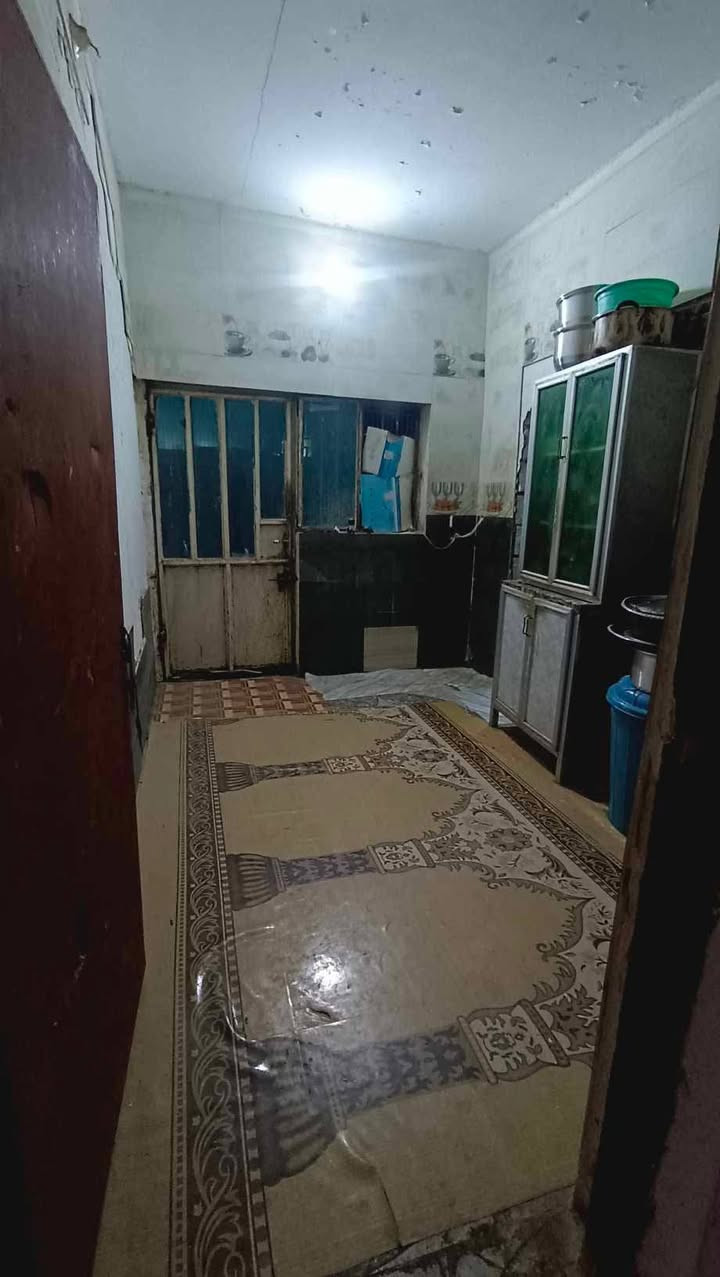 🏠 *بيت زراعي للبيع*
📍 *العنوان: الدجين - على شارعين*

*📐 المساحة:* 190 متر
*💰 السعر:* 51 مليون

*🏗️ نوع البناء:*
فرمستون - عگادة - شيلمان
الواجهة ملبوخة لباخة نظيفة وحلوة
البيت كله سيراميك مرتب
الصبغ نظيف ومرتب وجاهز للسكن مباشرة

*📋 التفاصيل الداخلية:*
✔️ غرفتين نوم
✔️ استقبال
✔️ ديوانية
✔️ مطبخ
✔️ صحيات داخلية
✔️ طارمة

*✨ المميزات:*
يوجد مساحات متروكة فارغة داخل البيت:
- ترك عبارة عن ممر كبير وطويل
- ترك خلف احد الغرف
(تصلح حديقة - بناء ملحق - كراج)

*📌 الموقع بالضبط:*
الدجين صاير على شارعين:
1- شارع مديرية الكهرباء الجديدة الي امام الكراج
2- شارع الروضة خلف جماعة البالات الي يبيعون كنتورات واثاث

للاستفسار ---
واتساب ***********
اتصال ***********

