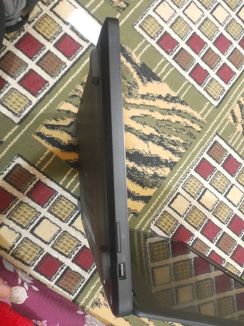 ديل E5550 • كور i5 ج5 • ٢٥٦ اس اس دي