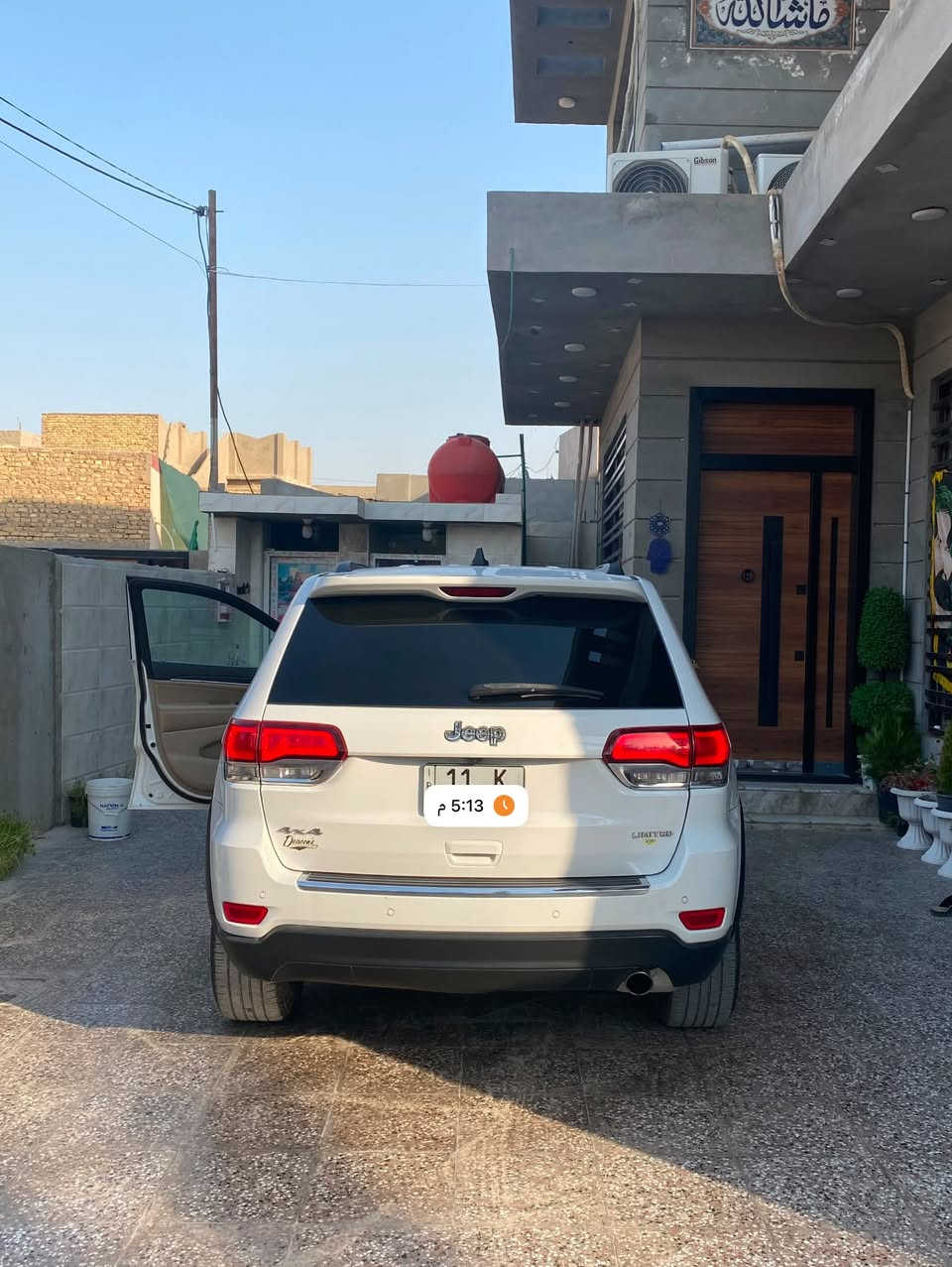من رخصة الادمن للبيع سيارة جيب موديل 2020 فول مواصفات 1/1 LIMITED
بصمة 
فتحة سلايد روف
كشنات كهرباء 
داخل بيجي + جلد
خزن ميموري للكشنات 
دخول ذكي عند الاقتراب 
رادار جانبي 
حساس خلفي 
تدفئة للكشنات + المقود
تشغبل عن بعد 
جنطة كهرباء
منضومة زنون 
بعد بيها هواي مواصفات
حادث السيارة جاملغ وبنيد قطعتين صبغ فقط 
رقم بغداد بأسمي 
السعر 215 بيها مجال للشراي 
‏***********
