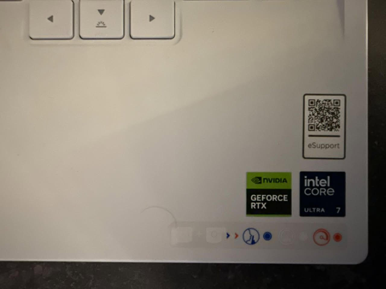 🔥 للبيع لابتوب بمواصفات قوية جداً 🔥
💻 المعالج: Intel Core Ultra 7 255HX
🎮 كارت الشاشة: NVIDIA RTX 5060 – 8GB
⚡ الرام: 32GB DDR5 – 5600MHz
💾 التخزين: 2TB SSD
🪟 النظام: Windows 11 Pro
مناسب للمونتاج، التصميم، الألعاب والبرامج الثقيلة 🎬🎮
💰 السعر: 2,200,000 دينار عراقي
📞 للتواصل: ***********
