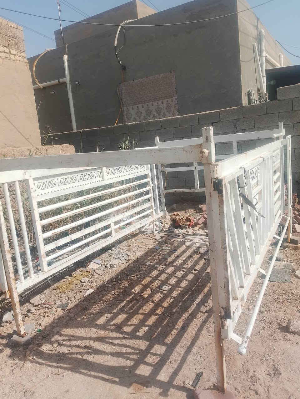 سلام عليكم محجر سياره كيه نثيه اللبيع نضيف مكان ميسان رقم الاتصال ***********
