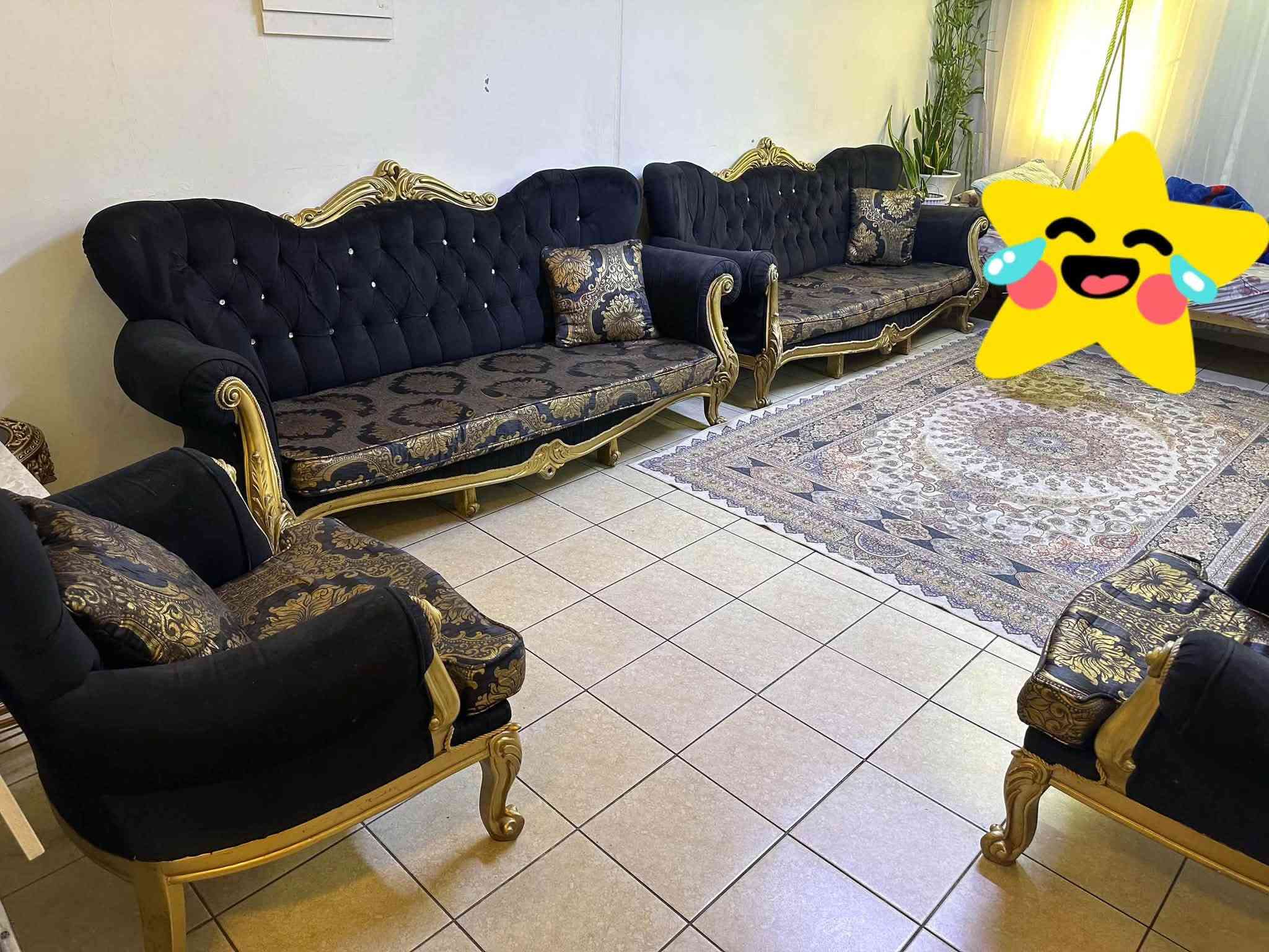 كنب • نظيف جدا • داخل بسماية