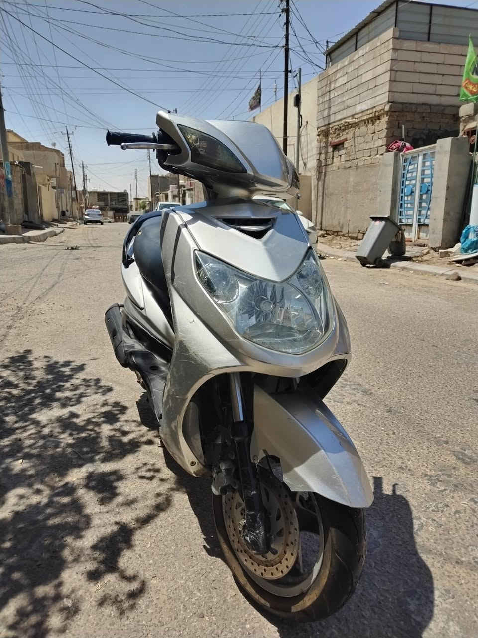 متاح دراجه سكنس فحل ياباني اربع ولفات نوزل موديل 2008 قبق نفخ كامله من كلشي كهربائيات  كله شغاله عالي ناصي كله شغاله عدادات السرعه ولبانزين كله شغاله سلف هندر كله شغال استان حساس الدراجه مال جناي السعر 475 و بيه مجال للإستفسار او الاتصال على الرقم *********** مكاني كربلاء
