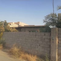 هيكل. مساحته 325مربع. بي بناء 150متر يحتوي علئ غرفتين نوم كبيرات حمام ...