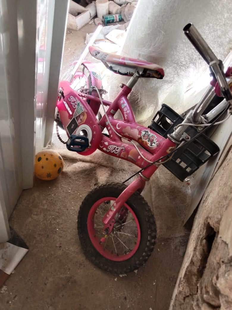 🚲🔥 للبيع بايسكلين 🔥🚲
بايسكل كبير + بايسكل أطفال للبيع ✨

✔️ بايسكلين بحجمين مختلفين 
✔️ السعر قابل للتفاوض للجادين 🤍

💰 السعر: 90 ألف للاثنين
للاستفسار الاتصال على الرقم ***********

للمهتمين مراسلة خاص 📩
