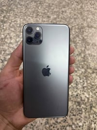 ايفون 11 برو ماكس ٢٥٦ • بطاريه ٨٢ • نضيف