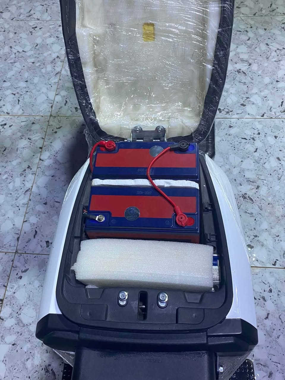 دراجه للبيع كهربائية R90 مستعمل قليل مده شهر فقط كلشي شغال بطاريات 5 جديد لوك كهربائيات كلها كامل مكان كركوك للاستفسار *********** كركوك, العراق
