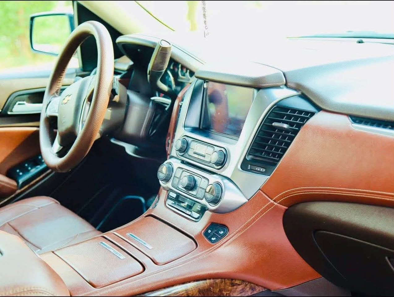 تاهو LTZ 2016 خليجي وكالة المنصور ماشية 120الف
فول موصفات 
رقم أربيل الجديد باسمي سنوية وهزة جديده 
السياره جديده وجاهزة مكينة وكير شركة 
تخم تاير جديد ويل 22 
السيارة بيه مكان صبغ بسيط بين البابتين جهة السايق جوة التريشة وبيه مكانين بارد بسيطات 
والباقي كفالة 
السعر 325$ وبيه مجال 
المكان بابل
***********
