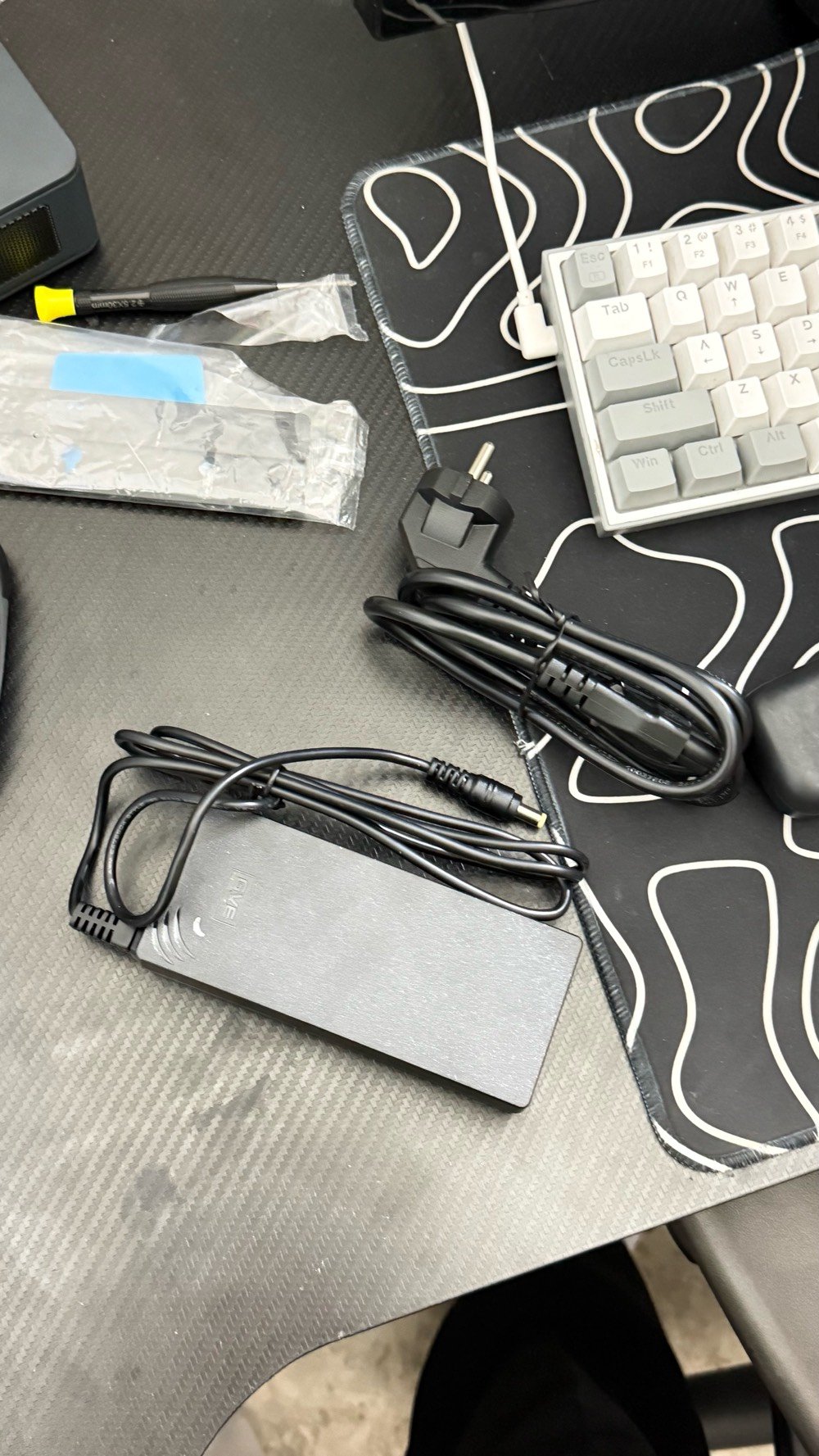 ميني بي سي • رايزن 7 7840HS • رام DDR5 ٨جيجا