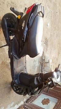 سكنس • شحن • ٤ بطاريات