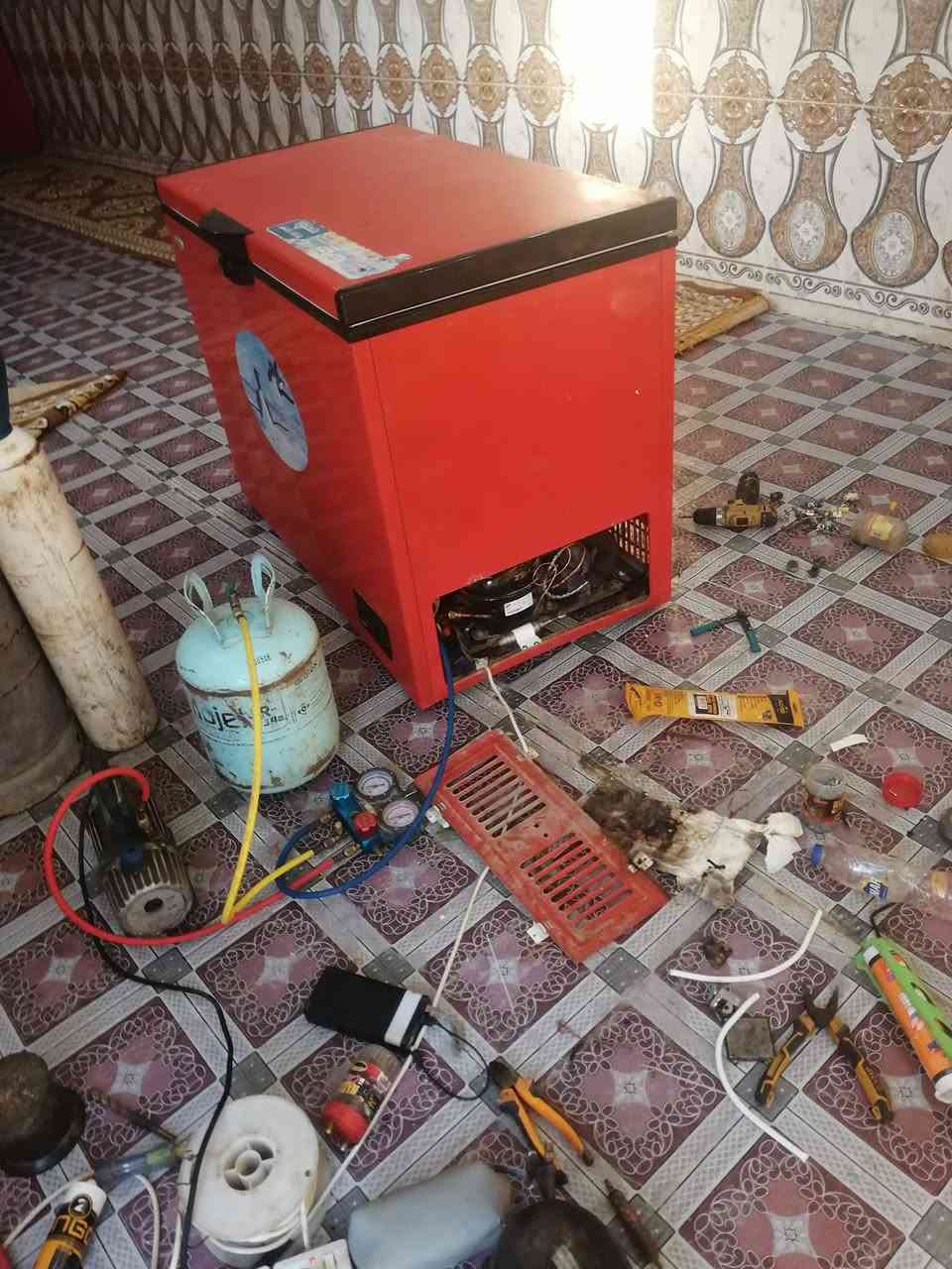 النظافة 🔍 الجمالية 📸 الترتيب 🎩
يمي ما تحتار كلشي صار سهل
تصليح مجمده بيه ليك داخلي لف فريز وعمل موقعي
أحمد أبو عباس الرفاعي ***********
