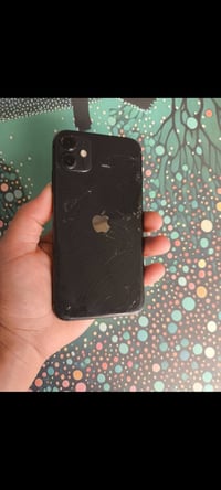 آيفون 11 • 64GB • فطر الظهر