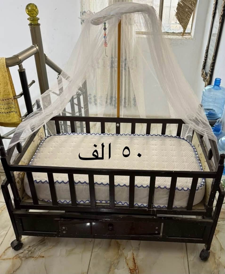 غراض للبيع  نظيفات جدا
غرافه نوم للبيع تركيه استعمال اقل السنه ونظيفه جدا 
ب 600 وبيها مجال
***********
