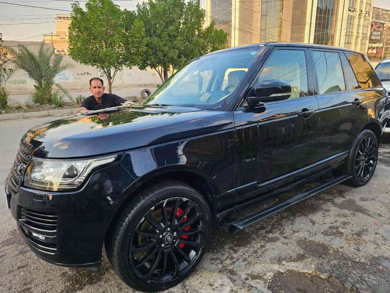 🚘 للبيع رانج روفر فوك 2013 محدث 2017

✨ موديل 2013
🔹 اللون: كحلي
🔹 داخلية: بيجي
📍 مكان السيارة: زيونة

السيارة نظيفة وحلوة وجاهزة للمعاينة.

📞 للاستفسار والتواصل:
*********** بغداد, العراق
