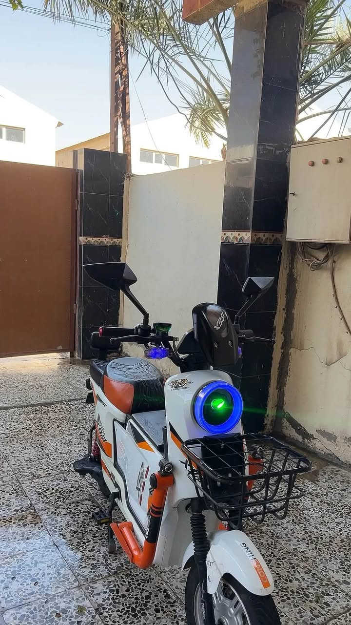 سلام عليكم 
للبيع ماطور شحن X900BOX
فول مواصفات 
بطاريات نضيفه 
عقل بلاد 
السعر 450 وبي مجال
***********

