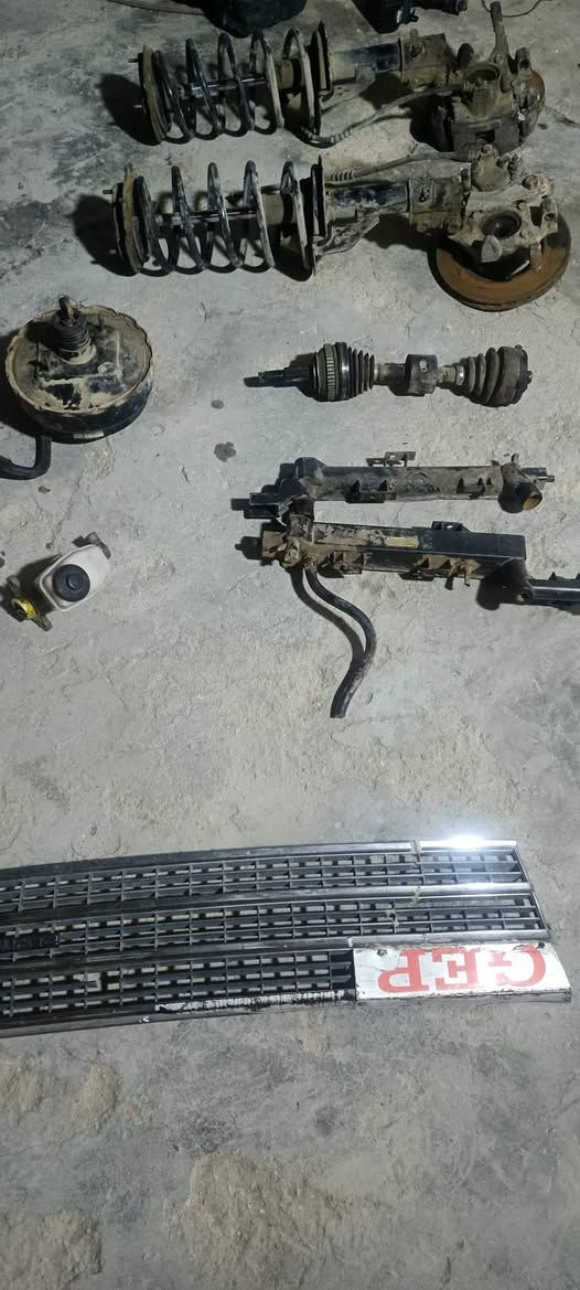السلام عليكم للبيع قطع غيار دوج كلايزر سطاب اكسل مع بول برن عدد 2 فلنجات عدد 2 فجوج عدد 2 دبلات امامية عدد 2 دسكات أصلية عدد 2 لويات عدد 2 قاعدة دبل عدد 2 عطر مع درايم شفت مع شفت مع صليب عنبار بريك مع بريشر مع قزانات راديتر اخوان القطع كلهم تفصيخ من سيارة بلادية مكاني النجف الاشرف *********** واتساب
