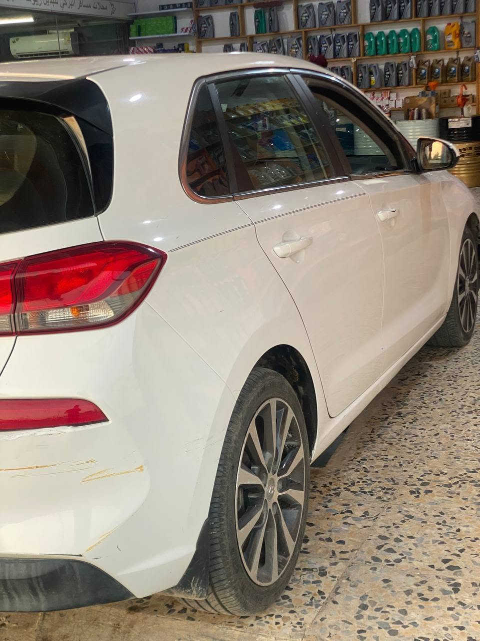 النترا Gt وادر امريكي موديل 20 محرك GDI 2000 رقم مثنى معوقين وكالة عامة باقي سنة وتصير حرة 
حادثها بنيد وجاملغ ماشيه 65 ميل حقيقي 
السعر 100 
***********
المكان السماوة
