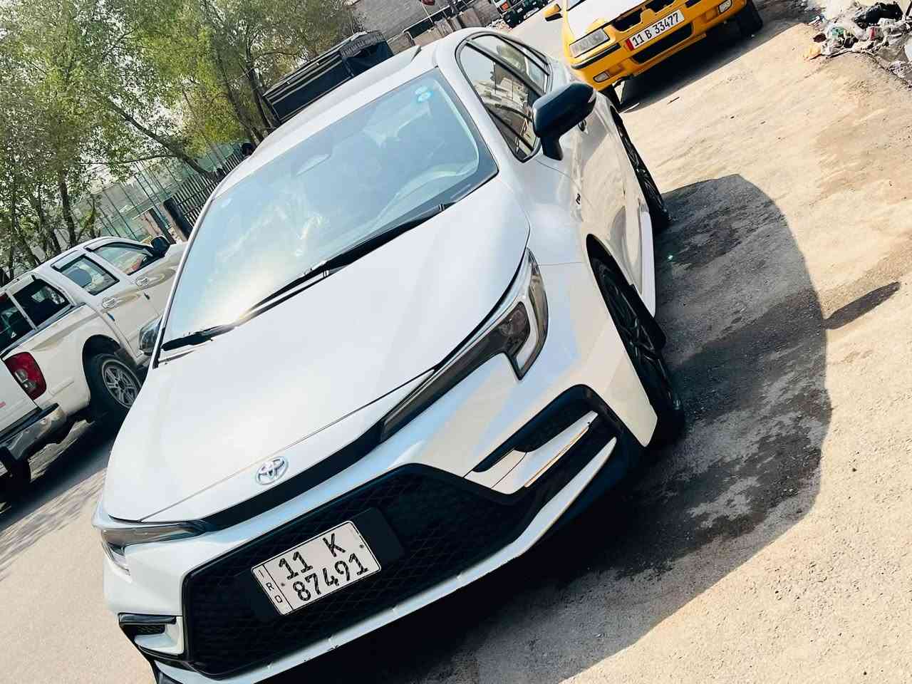 السلام عليكم كورلا هايبرد فول مواصفات s بلاك ايدشن كفاله عامه من الصبغ والحادث عدا ملاحظه جداً بسيطه موجوده بلصور بسمي رقم بغداد ماشيه 12 كم 
بانوراما 
كشن كهرباء 
رادار امامي 
مثبت كروز سرعه
قياده اليه
درايف مود
اوتو هولد
سايد بريك كهربائي 
تبريد قطعتين
توقف ذاتي 
مكان السيارة بغداد للاستفسار اكثر اتصل وتدلل 
***********
