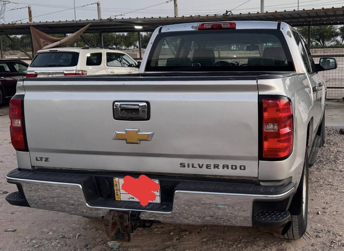 فور ويل 4×4 

مكينة V 5300 

باب طويل بدي قصير المرغوب 

منظومة تبريد جديدة

راديتر جديد

قايش مكينة وقايش كمبريسر جديد

واتر بم جديد

تخم تاير جديد

الكهربائيات جاهزة

...........................

الحادث صندوق  خلفي + جاملغ الايمن بالعراق بدون ايرباك

..........................

رقم بصرة بأسمي. مكان السيارة آبي الخصيب او رميلة الشمالية حسب مكان تواجدي

السعر 128 $

 *********** بي واتساب

*********** البصرة, العراق
