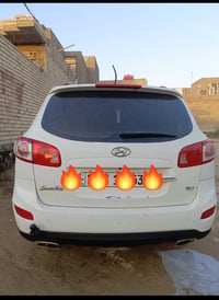 سانتافي • مكلف بالنشر • معلومات ناقصة
