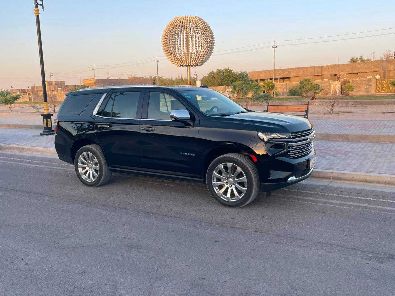 للبيع تاهو بريمر 2023 🖤
مكفولة كفالة عامة كلشي على وضع الوكالة 
رقم بغداد بأسمي شرط تحويل
لون أسود داخل عسلي ، السيارة نظيفة جداً وحالتها ممتازة، استخدام شخصي ومهتم بيها.
ماشية 80 ألف كم، فئة Premier فول مواصفات ، عليها تغليف PPF كامل للمحافظة على الصبغ.
مواصفات السيارة:
كامرات محيطية 360 درجة
حساسات أمامية وخلفية
رادار
مثبت سرعة
تحديد مسار
جكات 
دوسات كهربائية
ثلاجة
كراسي كهرباء 
وجميع المواصفات المعروفة لفئة البريمر ما يحتاج اذكرها 
السيارة جاهزة للفحص وما عليها أي ملاحظات.
السعر: 515 ورقة
للتواصل: *********** متوفر واتساب
العنوان : البصرة / سفوان
