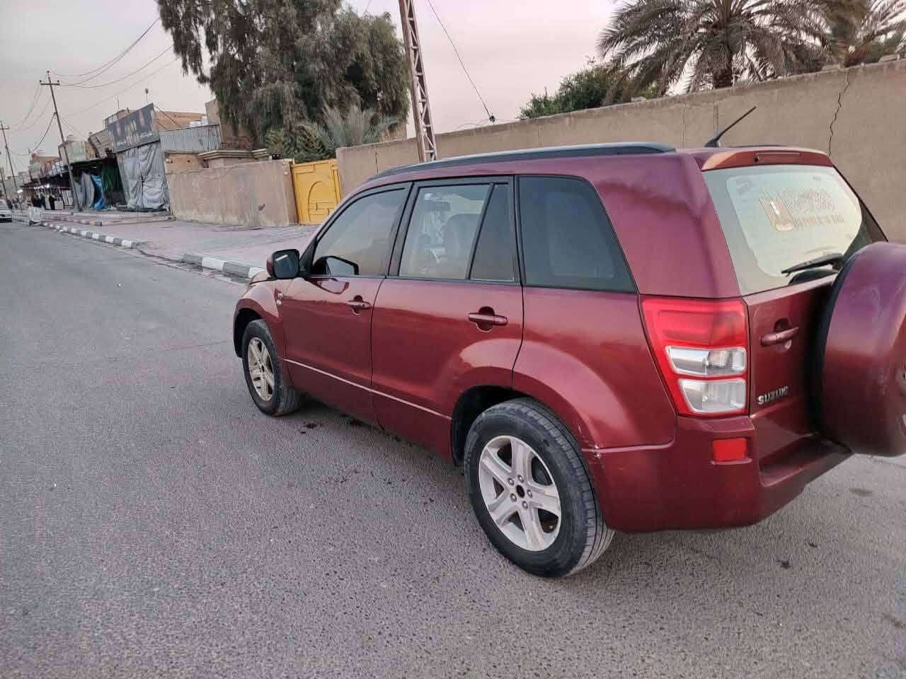 السلام عليكم سازوكي 2008 رقم كربلاء سنويه 2029 حداديه جديده تخم تاير صارلي 3 ايام من شديته  مكينه 6 سلندر 2700 تخبل السياره احلى من الصوره بيها فقط بنيد مرشوش اثر جراد فقط السعر 78 العنوان الديوانية***********
