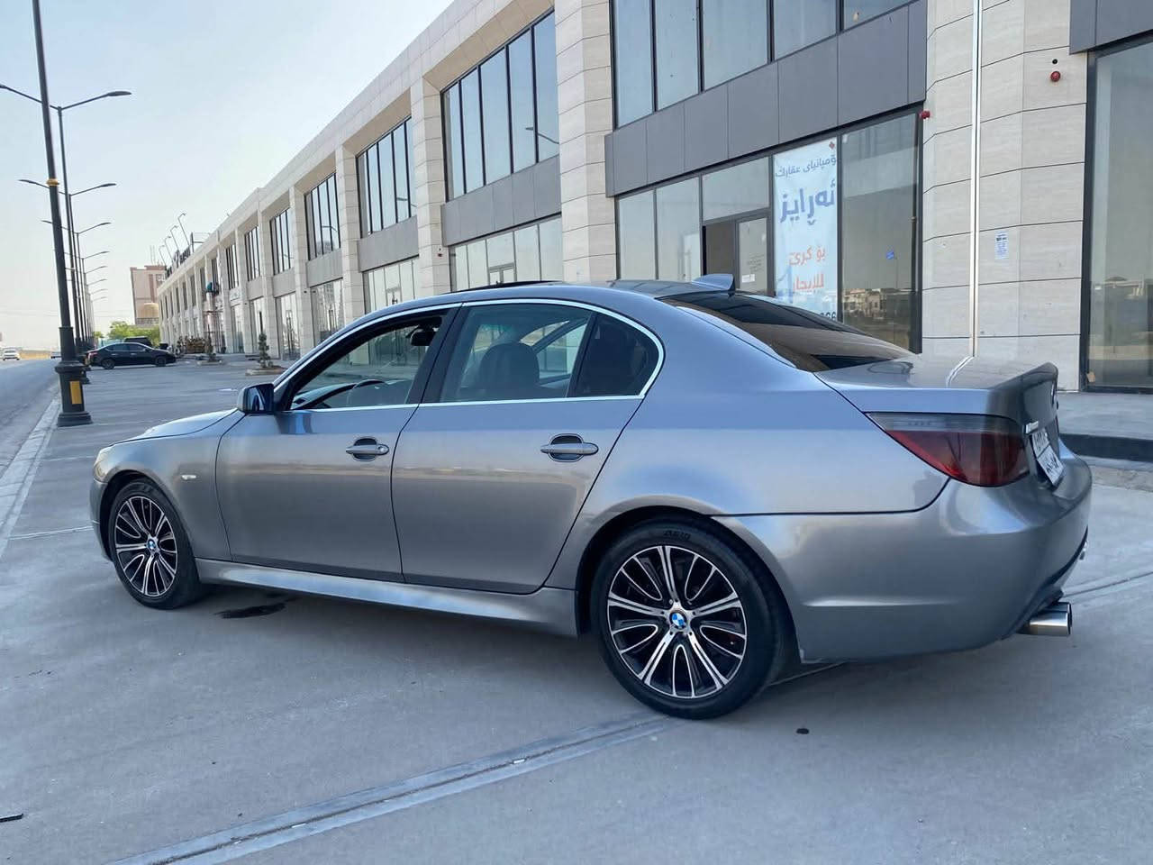 للبيع او مرواس
‏BMW))2009
بدون حادث 
بيها ثلاث قطع
محرك كير صدر كهربائي مكفول 
مكان سيارة بغداد 

***********
