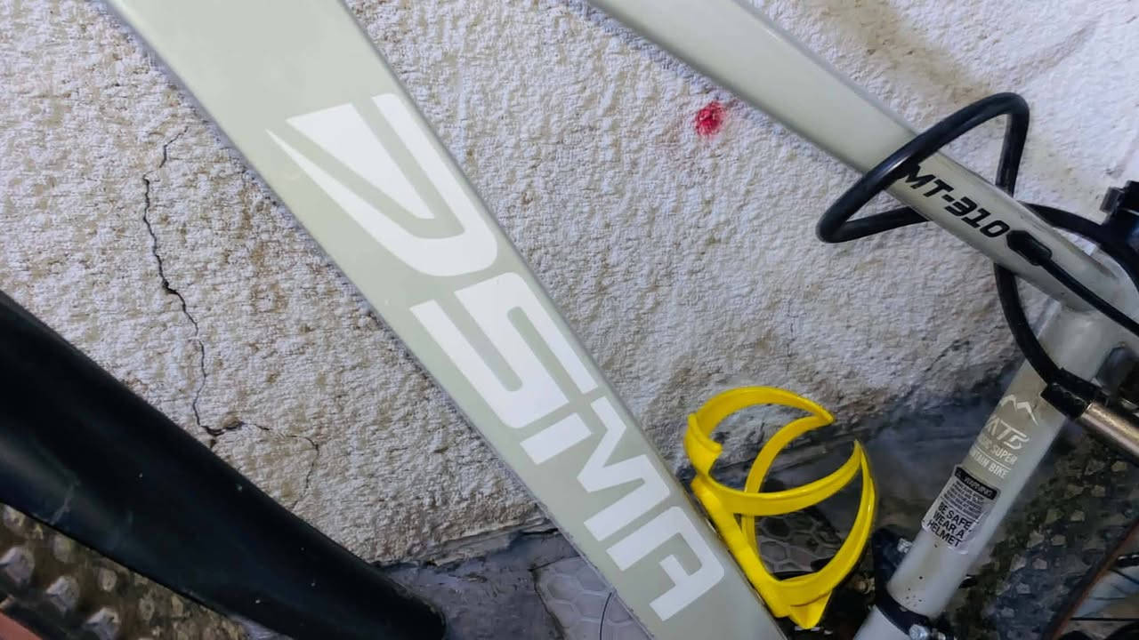 🚲 للبيع بايسكل DSMA 🚲
الماركة : DSMA

النوع : Mountain Bike - جبلي

القياس 26

. فریم Full Suspension (تعليق أمامي وخلفي)

. فرامل Disc Brake أمامي وخلفي

تواير جبلية

طوبه بنفسجيه رياضية

بيها حامل قنينة ماء

السعر 150 وبي مجال بسيط حك الجيه

***********

مستعمل 3 اشهر

الويل الامامي بي عواج كلش بصيط ممئٹر

بغداد الكرخ
