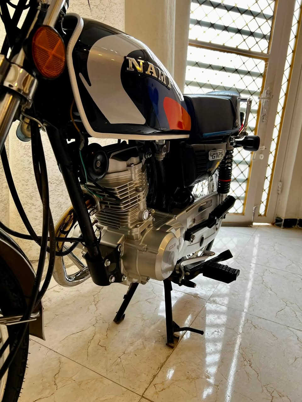 27 سكنر. بعدهه بجيس انضف من صور  

📍الكوت /***********
