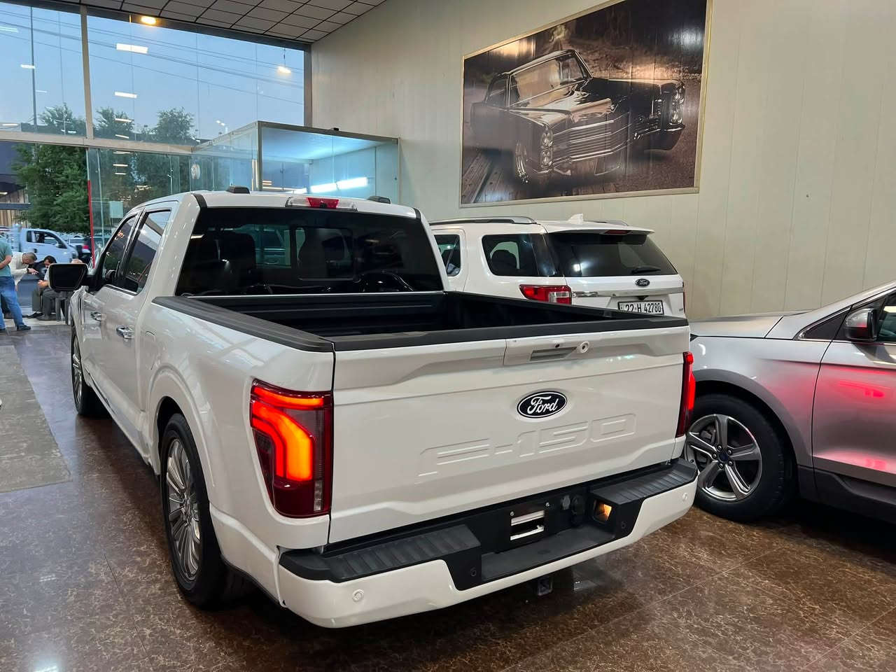 FORD F150 PLATINUM 3.5 HYBRID 

موديل: 2024
وارد: امريكي
رؤيشتن: 36,000مايل
نرخ: 45,000$
مؤبايل📞: ***********
***********
ناونيشان:هةولير _معرض هاشم للسيارات 
شةقامي ١٠٠م بةرامبةر دائيرةي گمرگ سيارات

‏HASHM_FOR_CARS___هاشم للسيارات 

موديل: 2024
وارد: امريكي
ماشي: 36,000مايل
السعر: 45,000$
تلفون📞: ***********
***********
العنوان:اربيل _معرض هاشم للسيارات 
شارع ١٠٠م مقابل دائرة كمرك سيارات 

‏HASHM_FOR_CARS___هاشم للسيارات

نص مكتوب في الصور:
- 98547445X