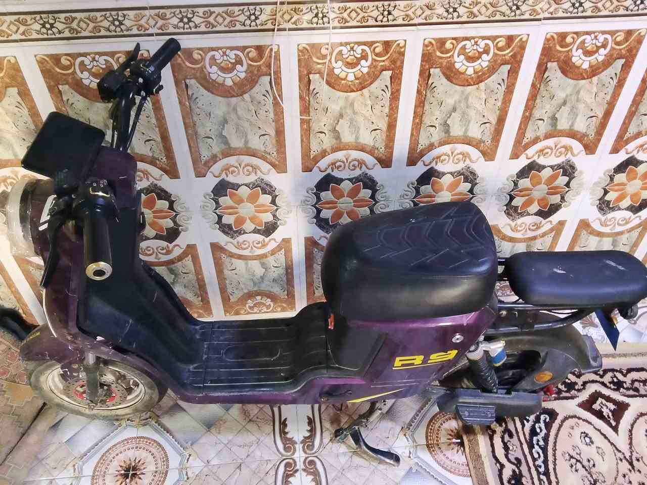 درجة شحن R9 بطاريات 3 بدون شحن سعر 250بيهة مجال الزبير حي العسكري رقم الهاتف ***********
