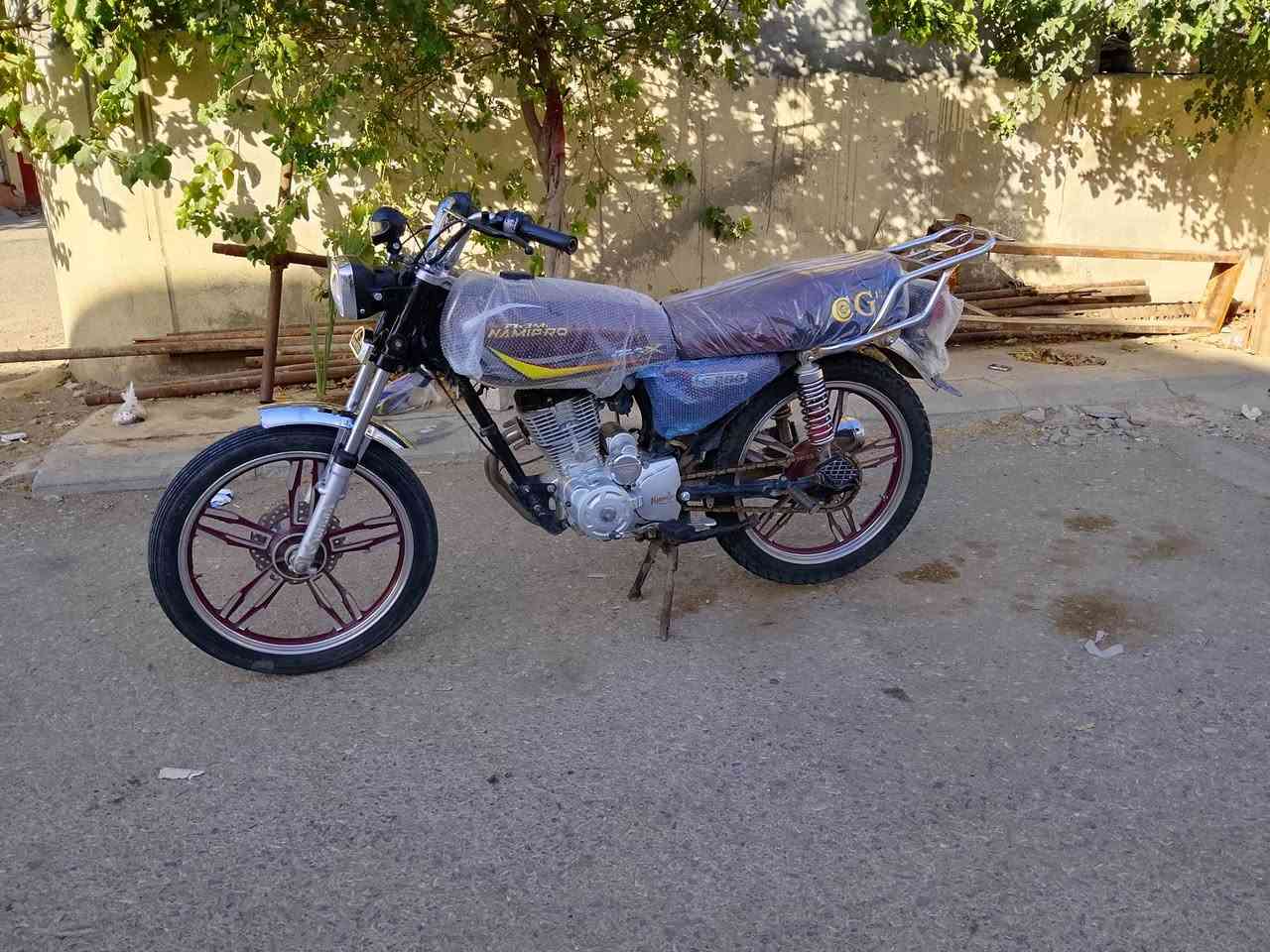 سلاوتان ليبي namitopro2024 200cc بؤفرؤشتن بةشةرتي گيرو مةكينةو شانسي تايةي پيشو دواي تازةية تةنكيو كوشني تازةية مةكينةي چركةي تيا نية بةس بةشي سةرةوةي كراوةتةوة بني كةپسة  ويلي خوار نية زؤر بةقوةتة ما شاء الله سعري 400 هةزارة شوينم سليمانية ***********
