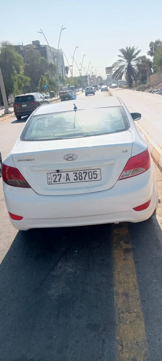 اكسنت خليجي 15
فول مواصفات 
بيها صبغ جاملغ امامي وخلفي بدون دواخل بدون تبديل 
سيارة بأسمي مداور ثاني يوم 
السعر 87
***********
