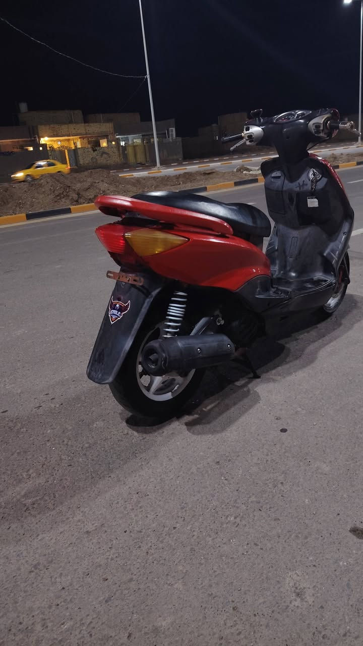 السلام عليكم دراجه سكنس للبيع مفتوحه مره مبدل ولفات فقط دراجه عليه كلجات رياضي ناعمه مكينته حلوه ونضيفه ياباني أوراق باسمي تحويل ثاني يوم ما متواجد على الفيس *********** كفرات مصبوغه نفس لون البلاد مو شراي لا تعبني
