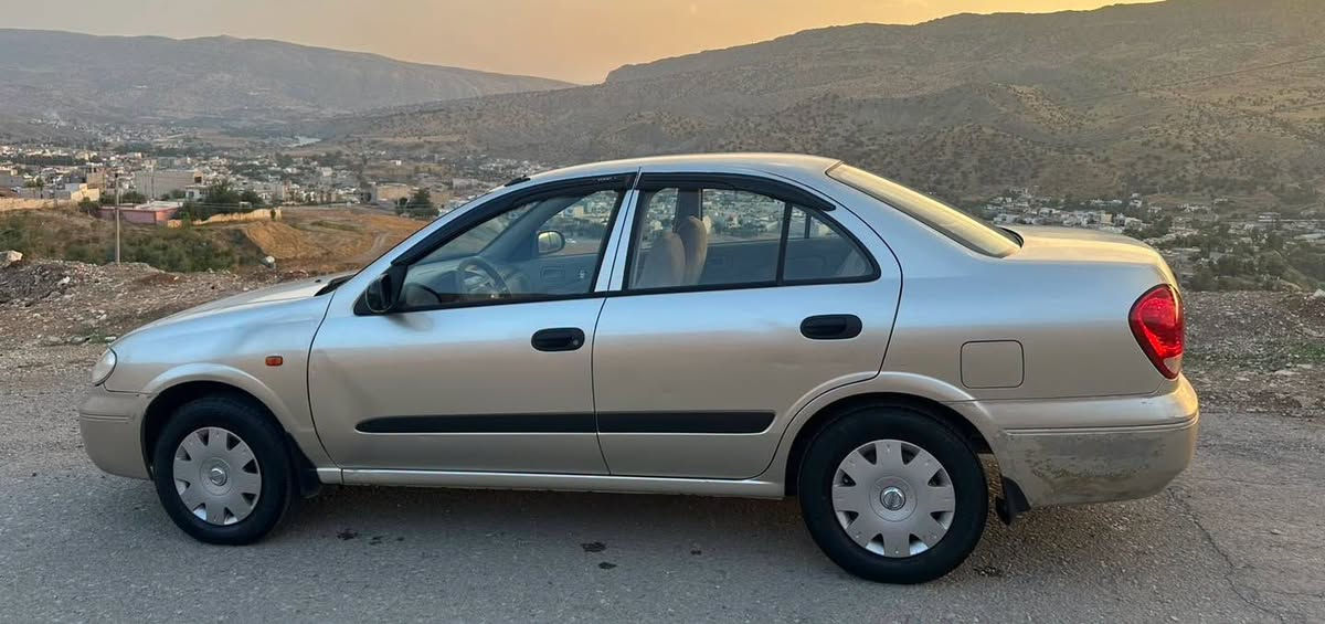 ٢٠٠٩ • ٢٥٨٠٠٠ • جير اوتوماتيك