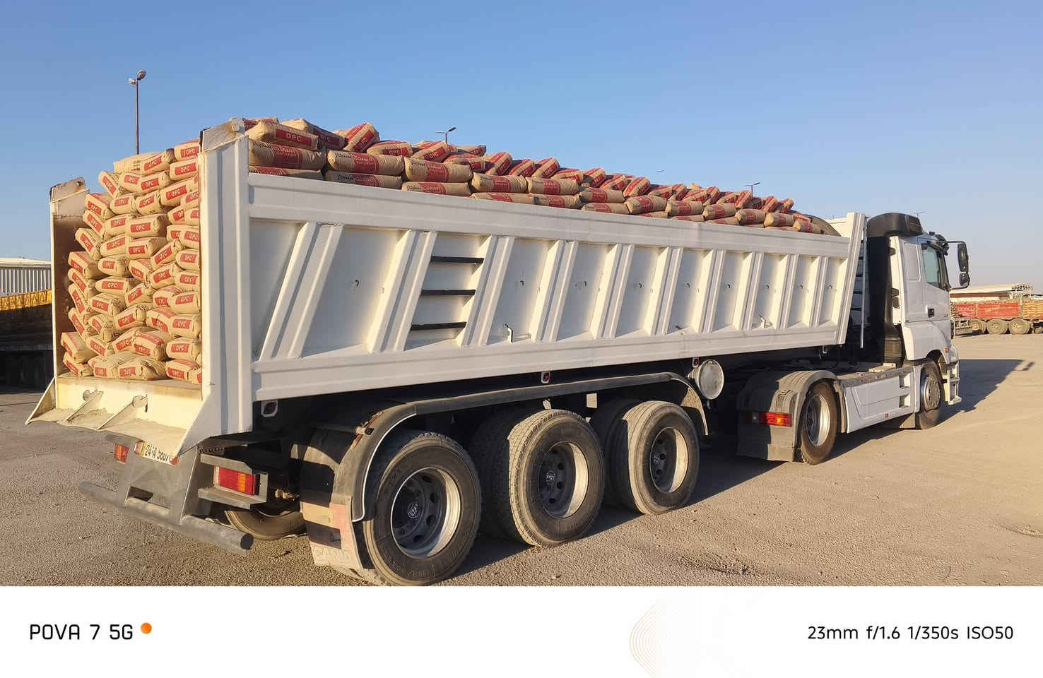 سلام عليكم للبيع بودي بحاره ثلاث محاور الثالث رفاع بدون تايرات  بس وياله‏‪***********‬‏ رقم الموبايل
