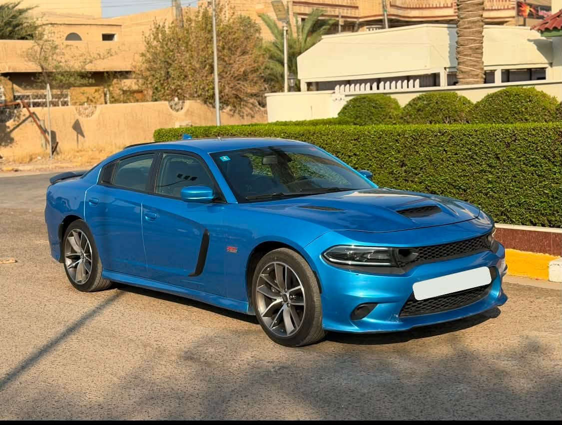 السلام عليكم جارجر موديل 2018 السياره فول من عده الفتحه رقم بغداد دولي سياره بيهَ قطعتين صبغ سياره بيهَ تبريد خلفي قطعتين كشنات كهرباىيه شاشه كبيره مع نضام GPS سستم صوت بلادي مقاعد سكات مخمل مانع انزلاق تشغيل عن بعد محدد سرعه كامره خلفيه حجم المكينه 8V سكات باك فج اصلي brembo ماشيه 98 الف الرقم ***********
