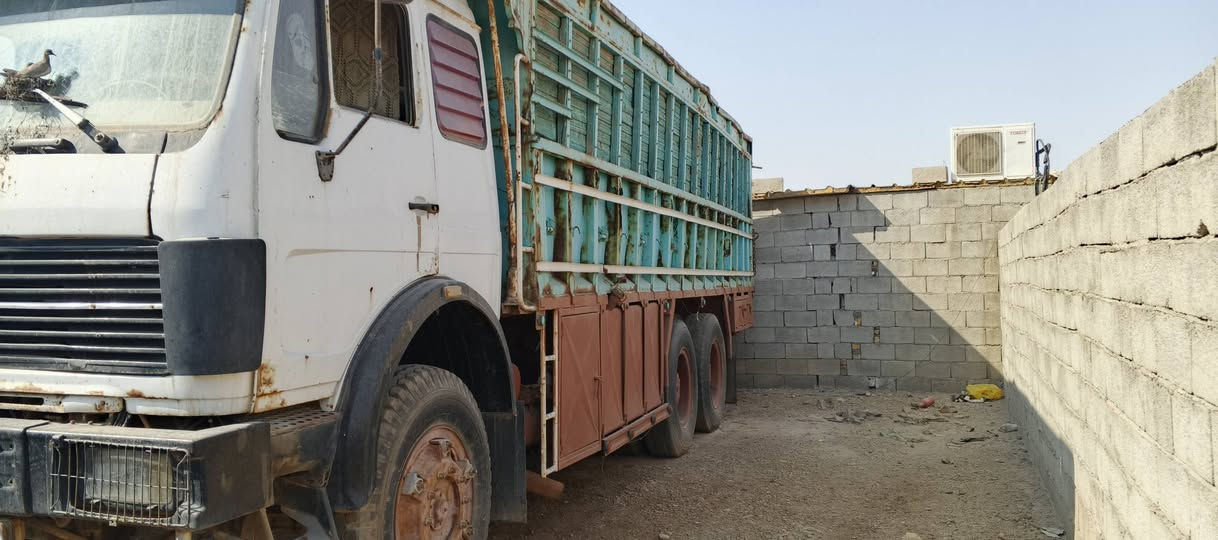 السلام عليكم للبيع موديل 75 اصل قلاب الاستفسار ***********
