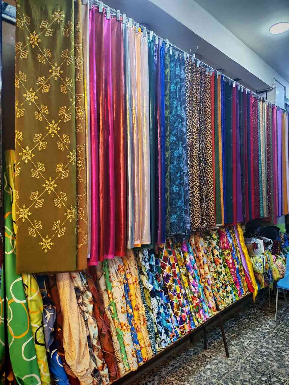 اقمشه وخياطه الملك
العنوان الدوره البعيثه مقابل صيدلية بسمه الحياة مجاور البيت الصيني 
متوفر كافه الأقمشة النسائية و اقمشه المفروشات ولوازم الخياطه 
يوجد توصيل بغداد وجميع المحافضات
