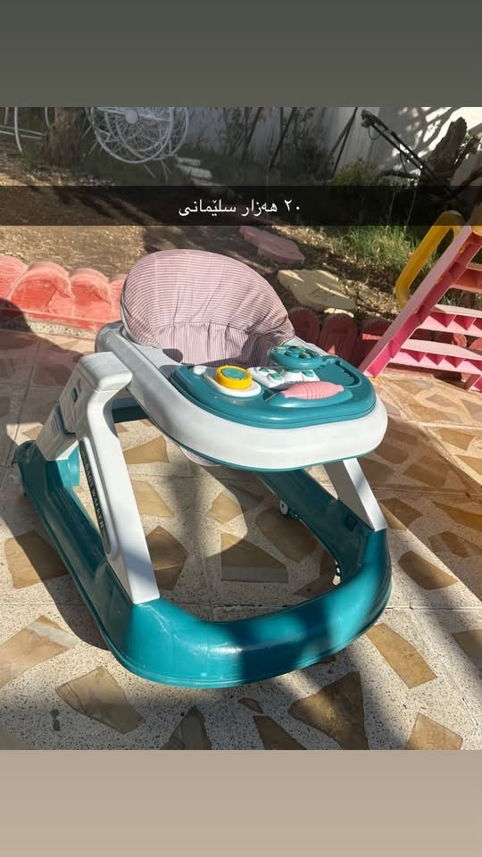***********

نص مكتوب في الصور:
- ٢٠ هه‌زار سه‌لیمانی
- ٢٠ هه‌زار سلیمانی