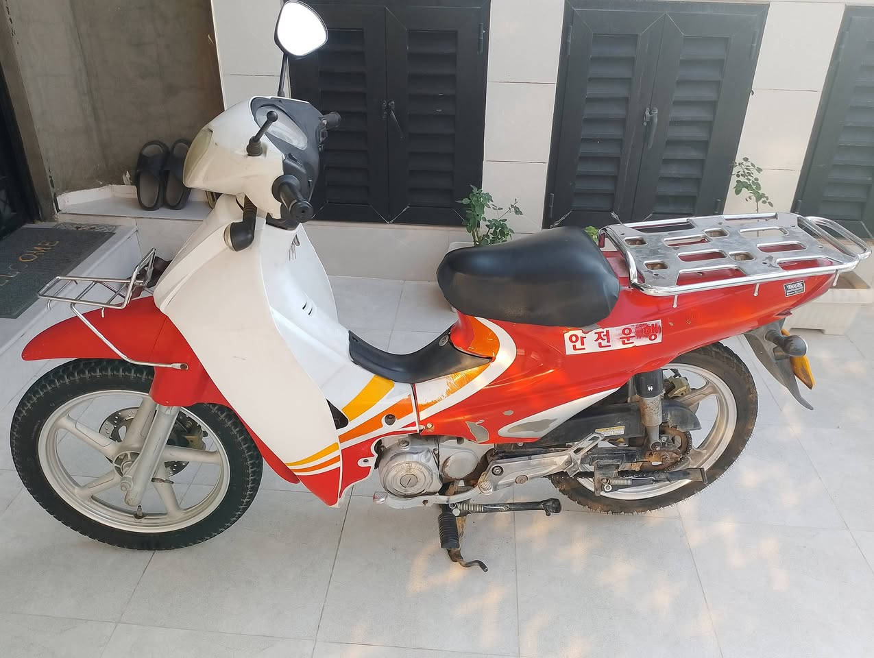 سرفيز لبيع نضيف نكره سلف 600 وبي مجال الاتصال عل ***********
