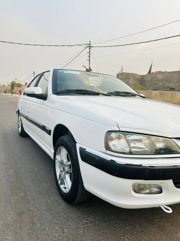 السلام عليكم بيجو بارس للبيع موديل 24 طالعه بال25 سياره حره تحويل ثاني يوم السياره على وضع الشركه سبير مالهه مانازل ماشيه ٤١ الف حقيقي السياره كفاله عامه من الشخط مكينه وكير تبريد تخم تاير سنويه لل٣١ السعر74 وبيه مجال للشراي مكاني ميسان العماره رقم الهاتف ***********📞
