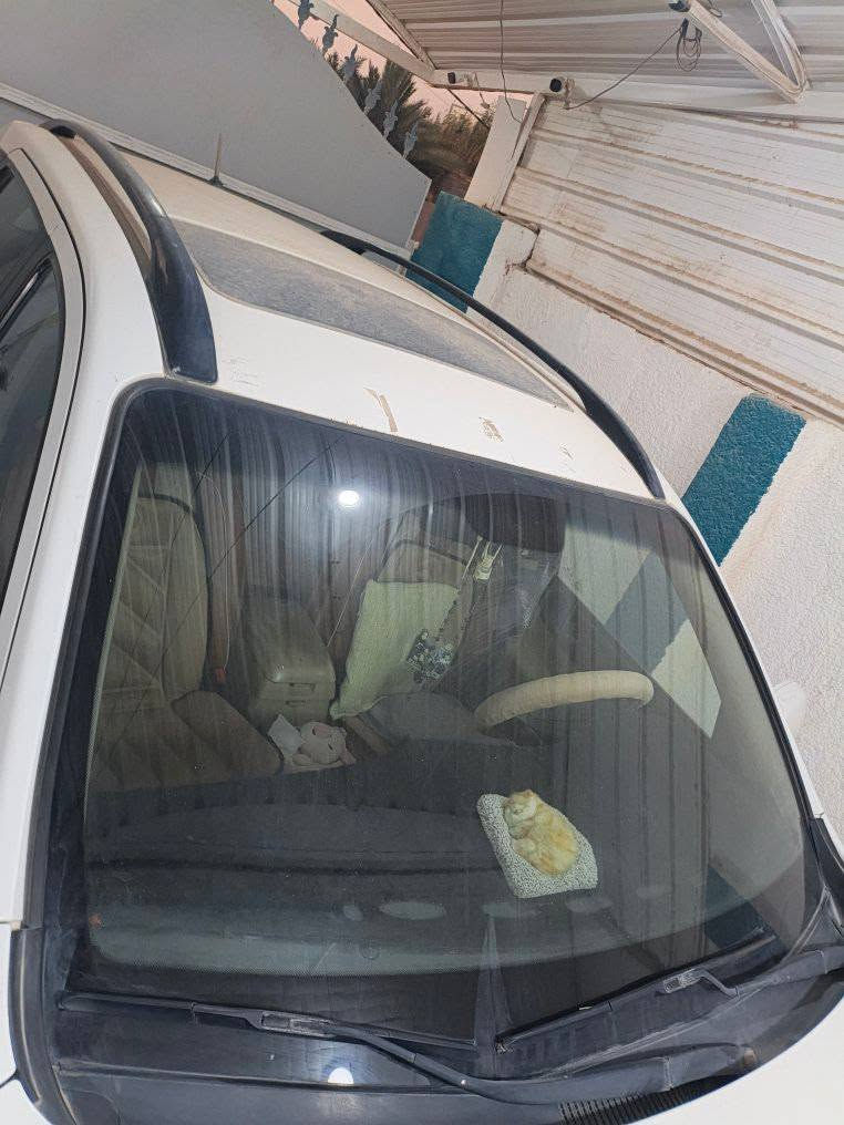 السلام عليكم 
سنتافي ٢٠١٢ محرك أربعة سلندر 
رقم قادسية بيها قاصرين اثنين
مستعدين تنازل وكالة عامة
سياره مابيه صبغ كير تبريد تبريد جاهزه 
سياره استخدام قليل 
***********
سعرها ١١٥
