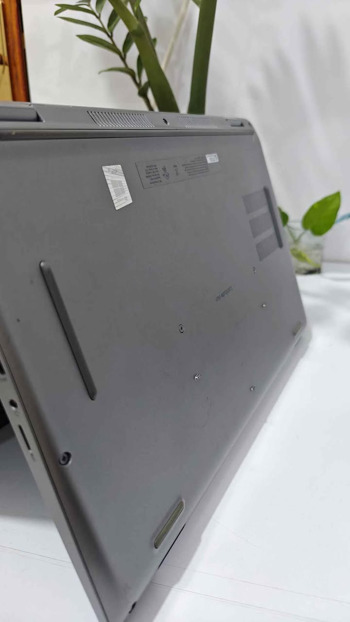 Dell Latitude 5521 💻

* المعالج: Intel Core i7-11850H (جيل حادي عشر فئة H القوية جداً للأداء العالي، بسرعة تصل إلى 2.50GHz وتتجاوز ذلك مع الـ Turbo)
* الذاكرة العشوائية (RAM): سعة 16GB من نوع DDR4 (تعدد مهام فائق وسلاسة تامة بين البرامج الثقيلة)
* الهارد (التخزين): 256GB NVMe SSD (إقلاع للجهاز في ثوانٍ وسرعة نقل بيانات فائقة)
* الشاشة: مقاس 15.6 بوصة بدقة FHD مريحة للعين وممتازة للعمل الطويل

✨ حالة الجهاز: مستخدم بدون شاحن
📞 للتواصل: ***********

السعر : 550،000 بدون شاحن

https://t.me/epic_store2 بغداد, العراق

نص مكتوب في الصور:
- About Your PC is monitored and protected. See details in Windows Security Installed RAM 16.0 GB Speed: 3200 MHz Processor 11th Gen Intel(R) Core(TM) i7-11850H @ 2.50GHz 2.50 GHz Graphics Card 128 MB Intel(R) UHD Graphics Storage 238 GB 238 GB of 238 GB SSD Rename this PC Copy DESKTOP-2924PIG Latitude 5521 Device Specifications Device Name DESKTOP-2924PIG Processor 11th Gen Intel(R) Core(TM) i7-11850H @ 2.50GHz 2.50 GHz Installed RAM 16.0 GB (15.7 GB usable) Graphics Card Intel(R) UHD Graphics (128 MB) Storage 238 GB SSD SK hynix BC511 HFM256GD1TN1-82A0A Device ID 05883DAE-F6AE-47E4-A539-FC35DEFE730 Product ID 00436-50000-00000-AAOEM System Type 64-bit operating system, x64-based processor Pen and touch No pen or touch input is available for this display Type here to search