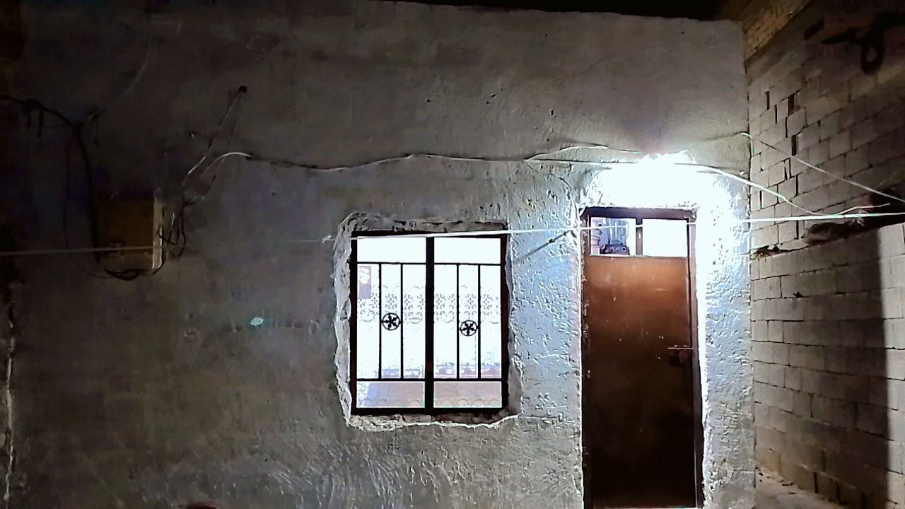 السلام عليكم بيت للبيع زراعي 100متر البيت عكاده بي قرفه 6x4-مطبخ4x3وترك جبير تبليط بل باب كهرباء 3خطوط السعر 12وبي مجال ‏‪***********‬‏/‏‪‏‪***********‬‏
